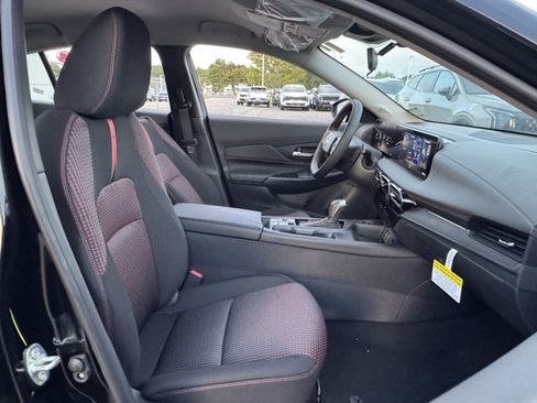 New 2026 Nissan Sentra SR w/ Floor Mat Package FWD image 10