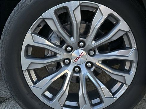 Used 2022 GMC Yukon Denali w/ Max Trailering Package image 11