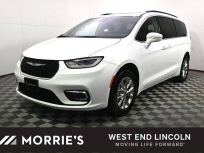 Used 2022 Chrysler Pacifica Touring-L