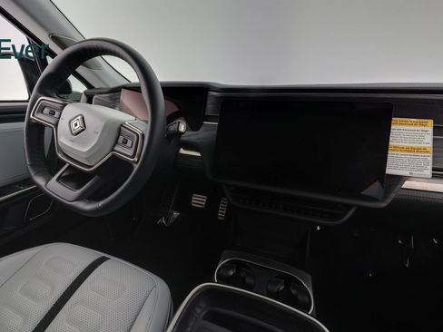 Used 2023 Rivian R1S Launch Edition AWD/4WD image 25