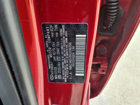 Used 2024 Hyundai Elantra Limited FWD image 38