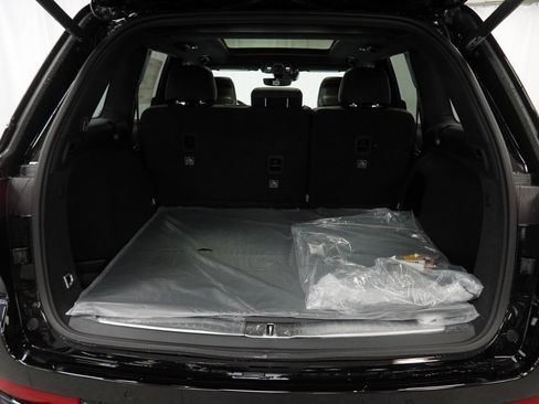 New 2025 Jeep Grand Cherokee Summit w/ Obsidian Package image 31