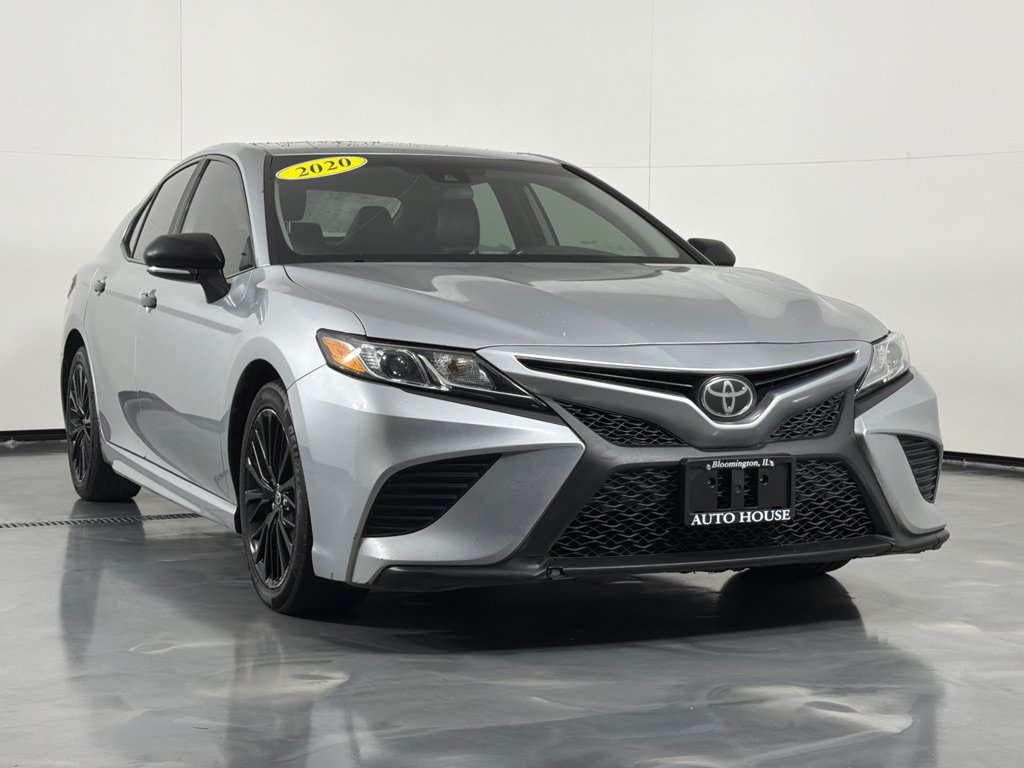Used 2020 Toyota Camry SE FWD image 3