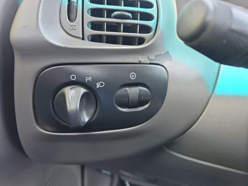 Used 2001 Ford F150 XL image 18