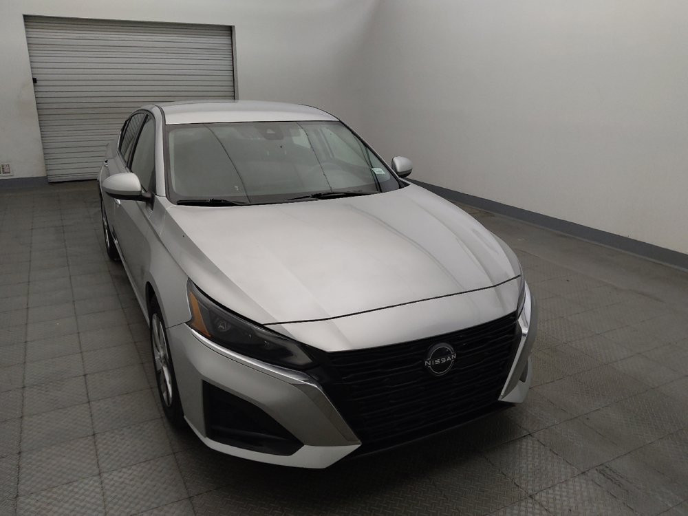 Used 2023 Nissan Altima 2.5 S FWD image 14