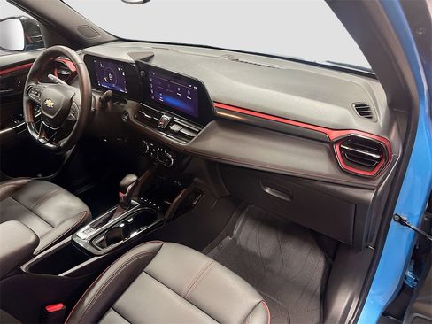 Used 2025 Chevrolet TrailBlazer RS w/ Convenience Package image 28