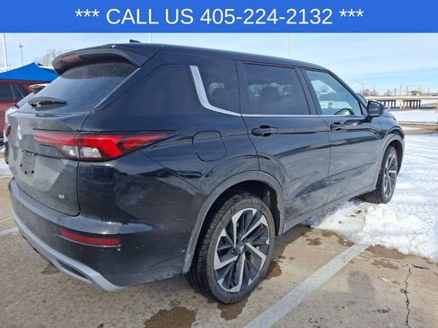 Used 2024 Mitsubishi Outlander SE Black Edition image 21
