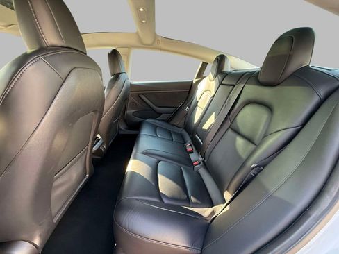 Used 2022 Tesla Model 3 Base image 19