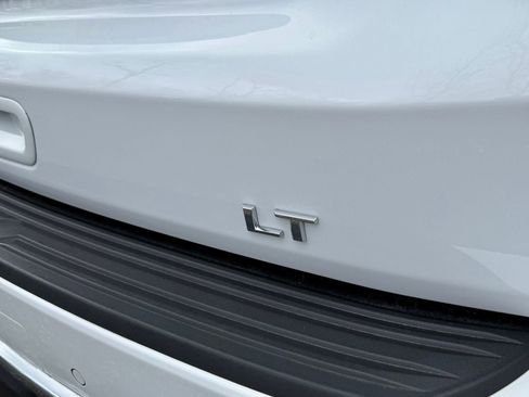 Certified 2022 Chevrolet Tahoe LT w/ Luxury Package AWD/4WD image 6