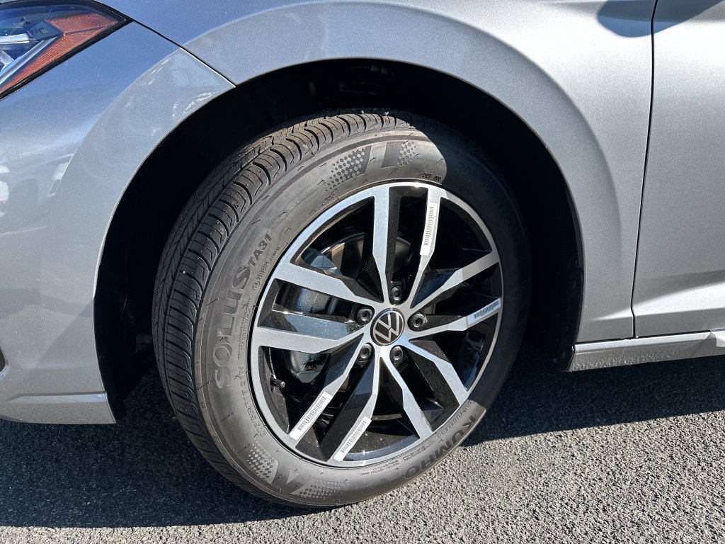 New 2027 Volkswagen Jetta SE FWD image 7