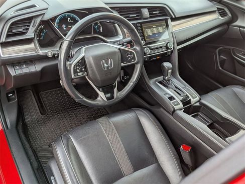 Used 2019 Honda Civic Touring image 11