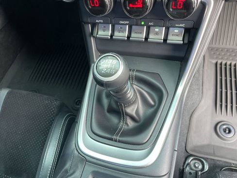 Used 2022 Toyota GR86 Premium w/ ALL Weather Mat Package (TMS) RWD image 25