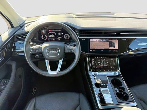 Used 2023 Audi Q7 3.0T Prestige image 24