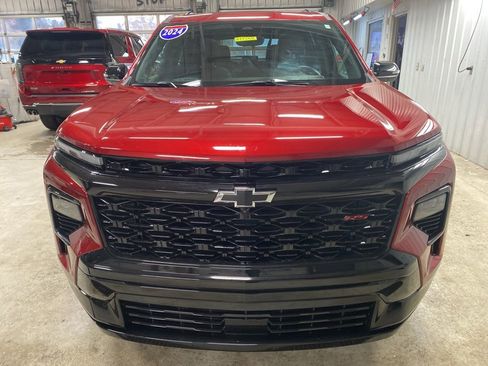 Certified 2024 Chevrolet Traverse RS w/ LPO, Floor Liner Package image 5