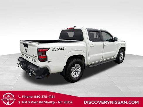 Certified 2024 Nissan Frontier SV AWD/4WD image 6