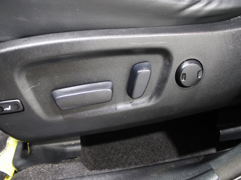 Used 2015 Toyota Highlander Limited image 4