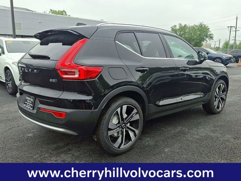 Certified 2025 Volvo XC40 B5 Ultra w/ Protection Package Premier image 6