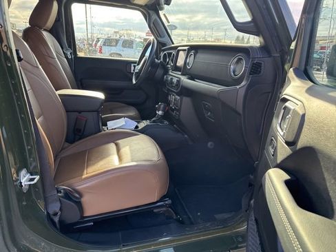 Used 2022 Jeep Wrangler Unlimited Sahara w/ Cold Weather Group image 12