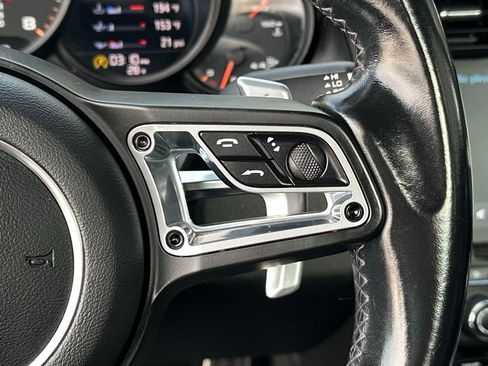 Used 2018 Porsche 911 Carrera image 27