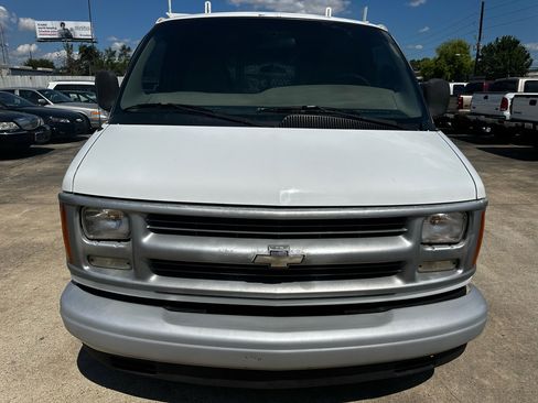 Used 2001 Chevrolet Express 1500 image 8