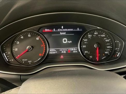 Certified 2025 Audi Q5 2.0T Premium image 20