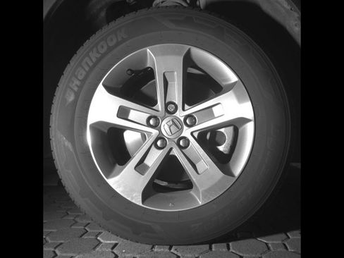 Used 2024 Honda Pilot EX-L image 9