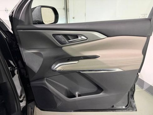 Certified 2026 Chevrolet Traverse LT w/ Driver Confidence Package FWD image 29