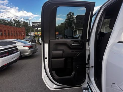 Used 2024 GMC Sierra 2500 Pro AWD/4WD image 16