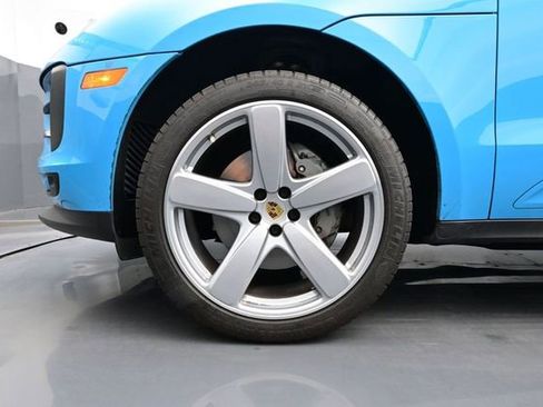 Certified 2019 Porsche Macan S AWD/4WD image 6