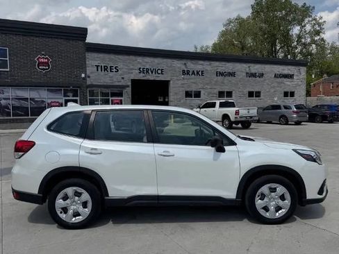 Used 2023 Subaru Forester AWD/4WD image 8