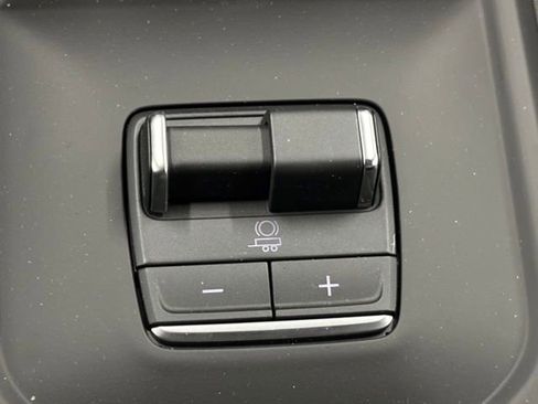 New 2026 GMC Sierra 2500 AT4 w/ Technology Package AWD/4WD image 40