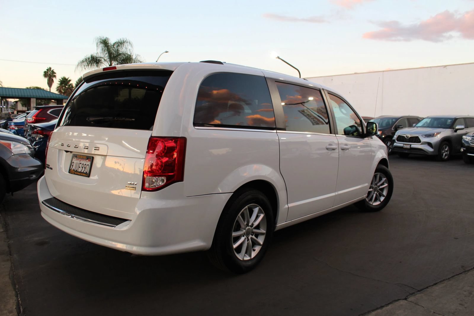Used 2019 Dodge Grand Caravan SXT FWD image 5