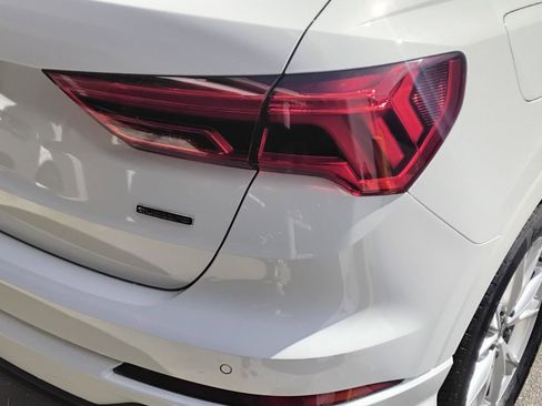 Certified 2025 Audi Q3 2.0T Premium w/ Convenience Package image 9