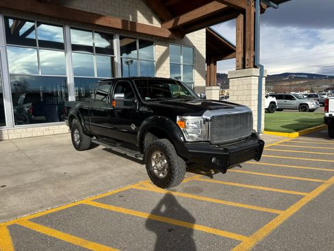 Used 2012 Ford F350 Lariat w/ Chrome Pkg image 3