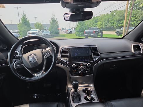 Used 2021 Jeep Grand Cherokee Limited AWD/4WD image 5