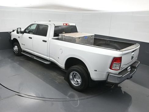 Used 2024 RAM 3500 Big Horn AWD/4WD image 45