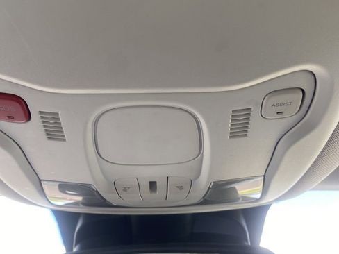 Used 2023 Jeep Renegade Trailhawk image 38