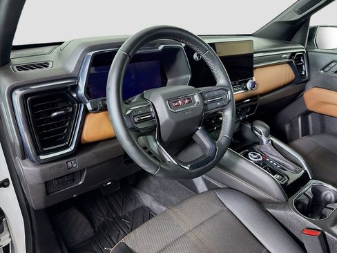 Used 2024 GMC Canyon AT4 AWD/4WD image 9