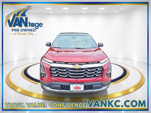 Used 2026 Chevrolet Equinox LT w/ Safety and Technology Package AWD/4WD image 2