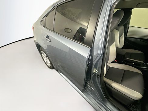 Used 2025 Toyota Corolla LE w/ LE Premium Package FWD image 28