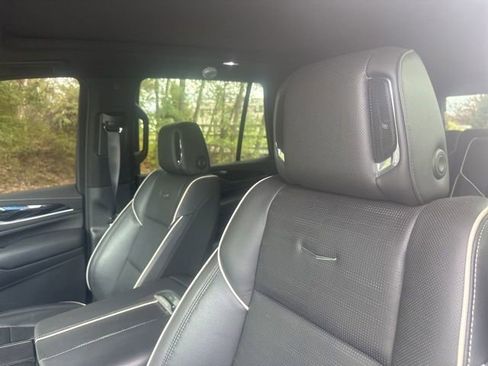 Certified 2023 Cadillac Escalade Sport w/ Touring Package image 5