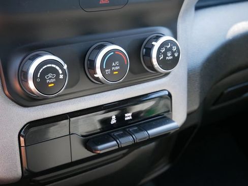 Used 2019 RAM 1500 Tradesman AWD/4WD image 22