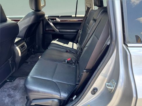 Used 2018 Lexus GX 460 Premium w/ Premium Package AWD/4WD image 11
