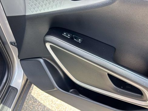 Used 2024 Kia Soul FWD image 19