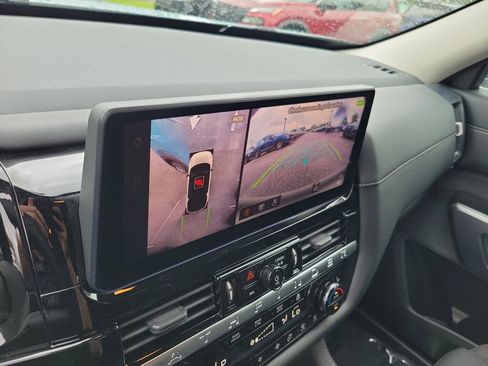New 2026 Nissan Pathfinder SL FWD image 29