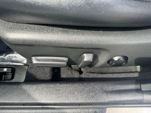 Used 2017 Toyota Camry SE FWD image 20