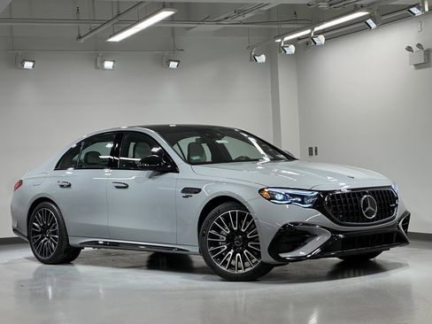 New 2026 Mercedes-Benz E 53 AMG e 4MATIC Sedan image 18