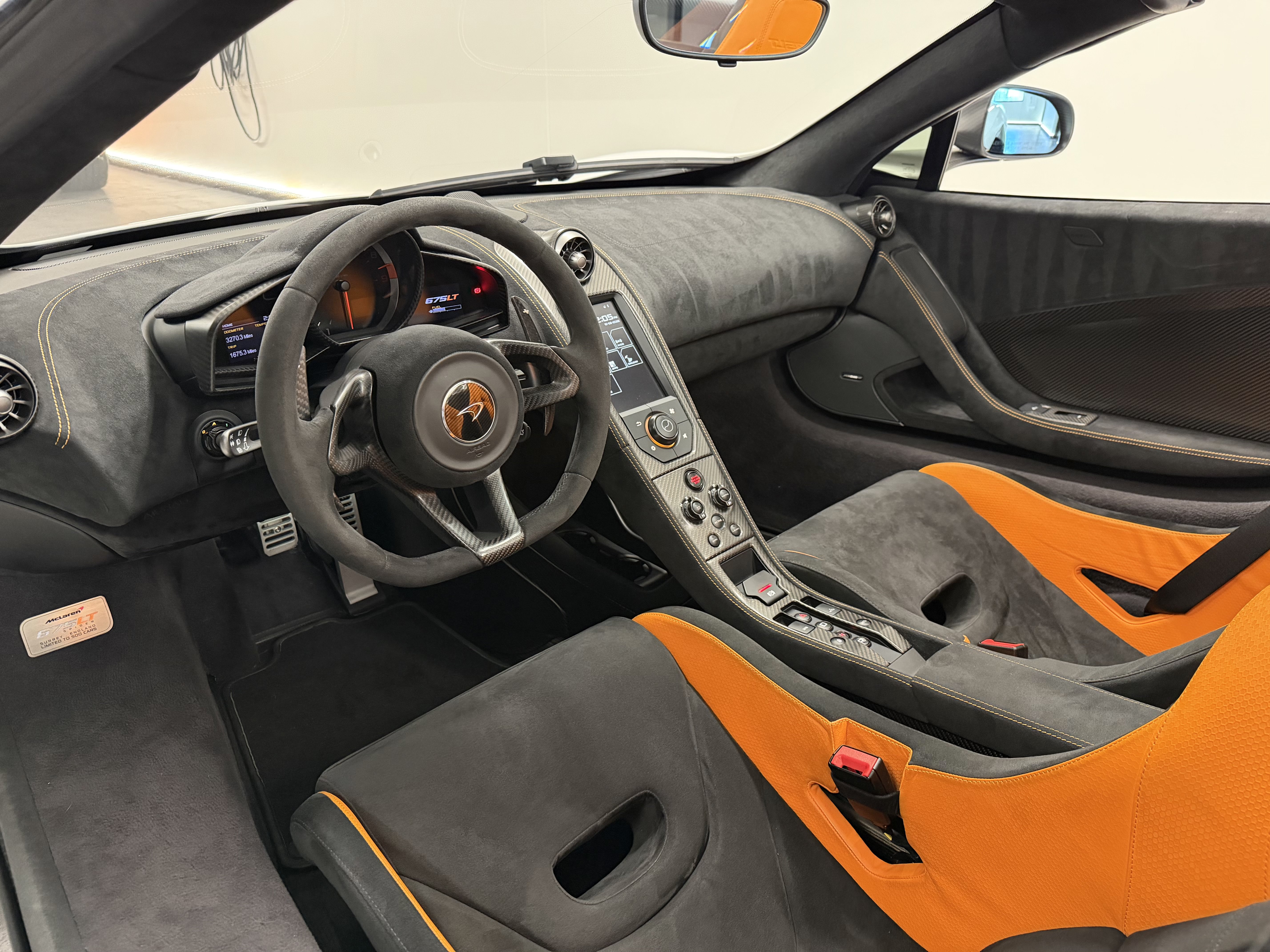 Used 2016 McLaren 675LT Spider RWD image 17