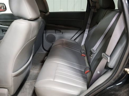 Used 2005 Jeep Grand Cherokee Laredo AWD/4WD image 14