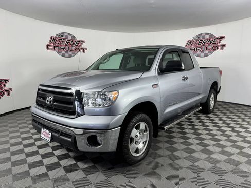 Used 2011 Toyota Tundra 4x4 Double Cab w/ TRD Off-Road Pkg image 3